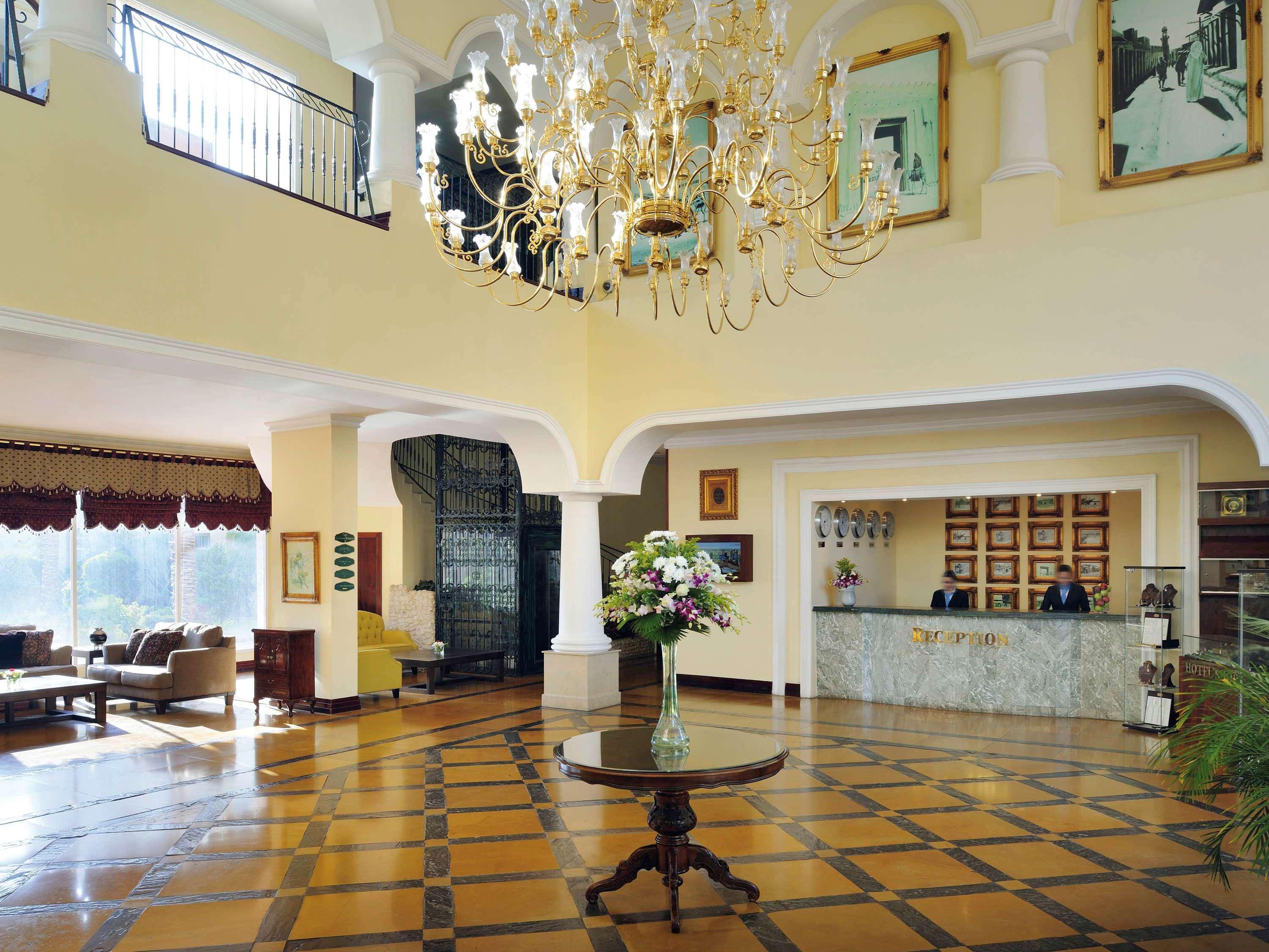 Montrose - A Mayfair Collection Hotel Koweït Extérieur photo