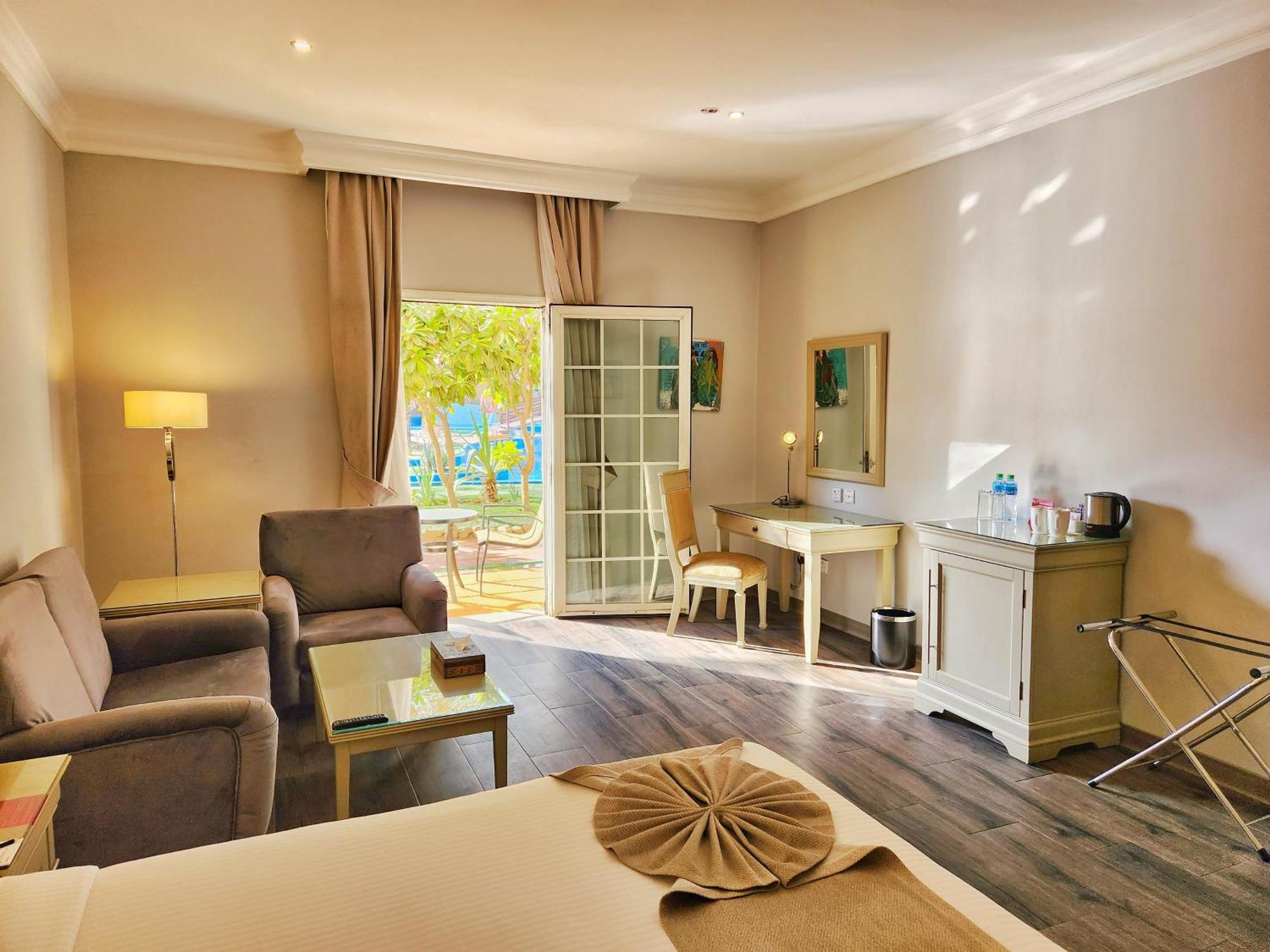 Montrose - A Mayfair Collection Hotel Koweït Extérieur photo
