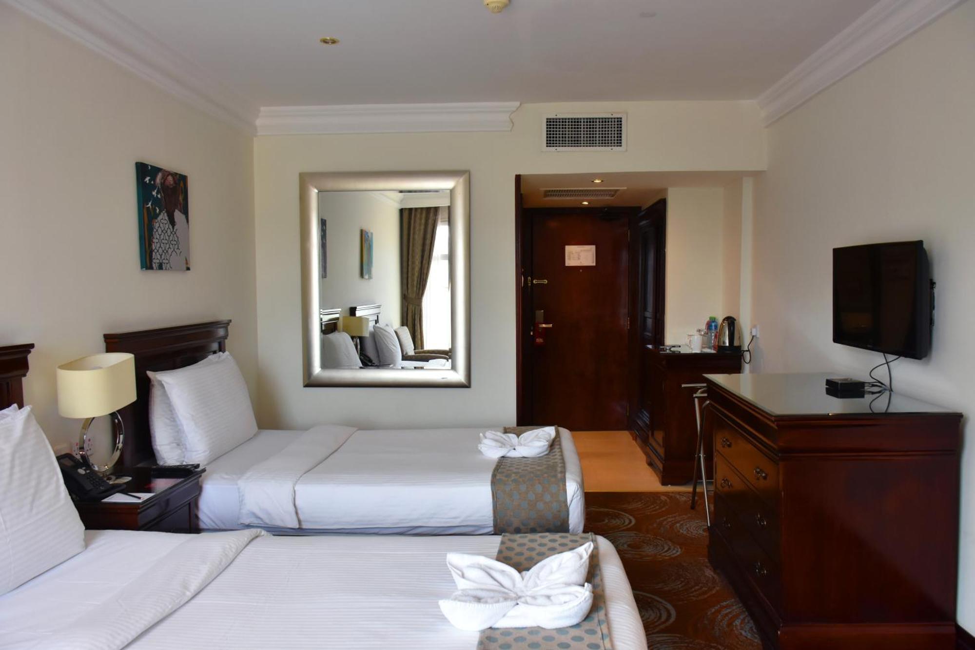Montrose - A Mayfair Collection Hotel Koweït Extérieur photo